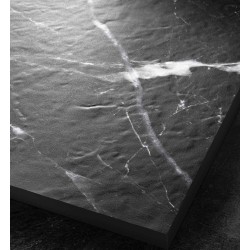 Panneau d'habillage en résine aspect marbre texturé