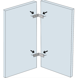 Perpendicular brackets for boards