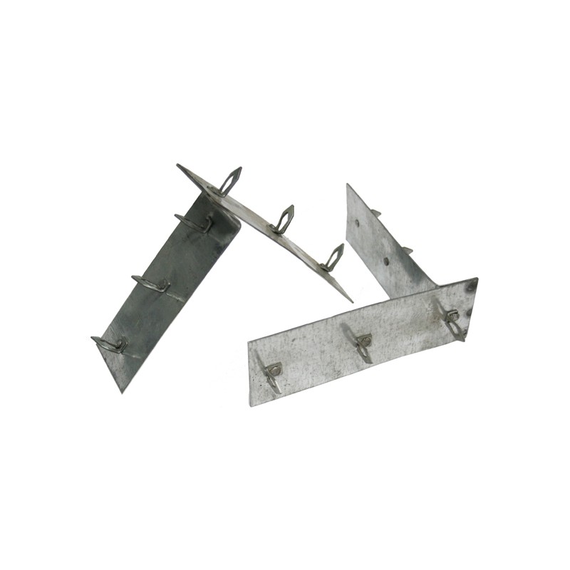 Perpendicular brackets for boards